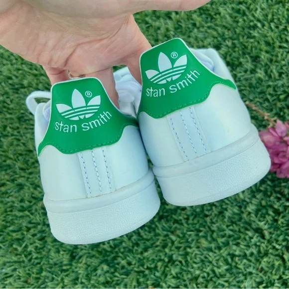 Adidas Stan Smith Leather Sneakers ⭐️ LIKE NEW - Picture 4 of 12